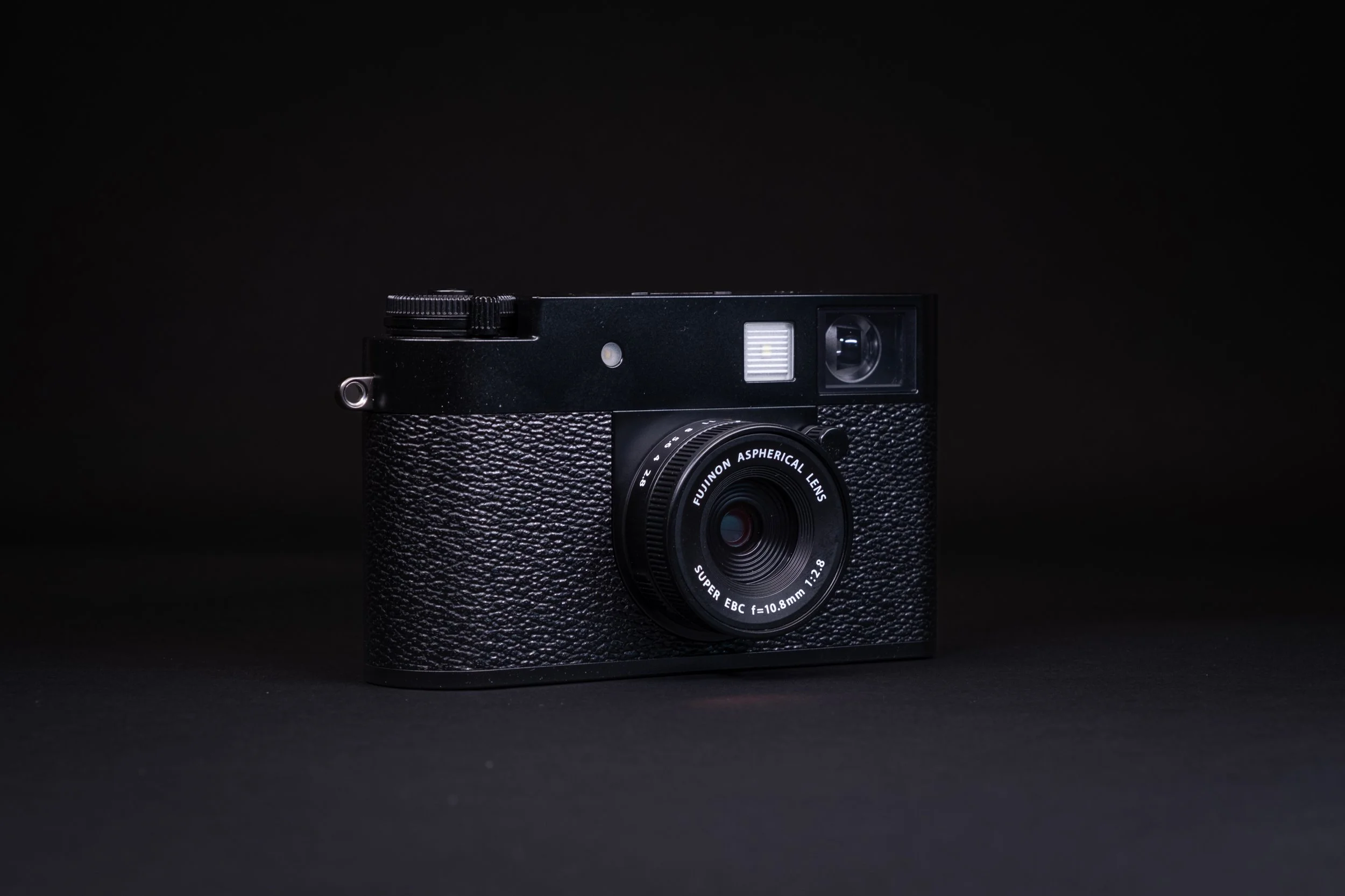 NEW CAMERA! Fujifilm X Half First Impressions Review Video